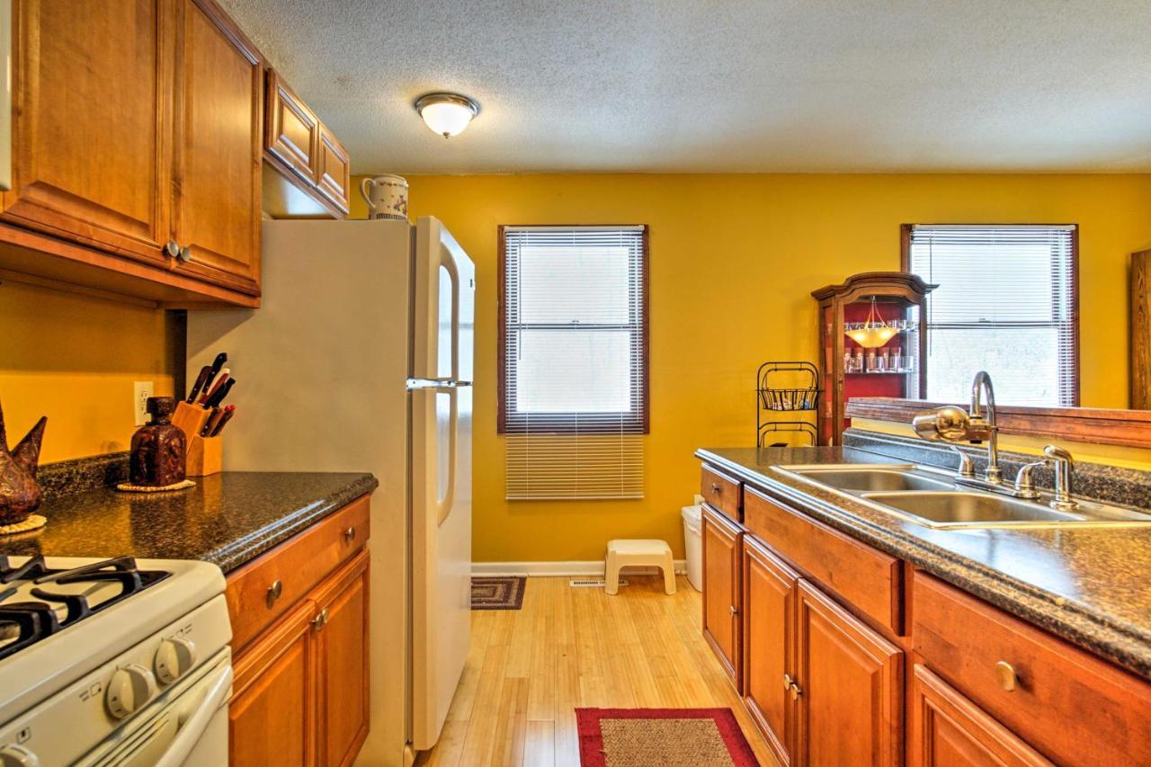 Wooded Twin Lakes Retreat 13 Mi To Lake Michigan! Exterior foto